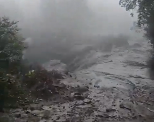 VIDEO | Quebrada de Huallalolén: reportan activación en Lo Barnechea y advierten peligro de aluviones