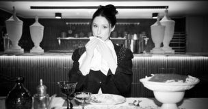 Francisca Valenzuela agota su “Cena Maldita” y anuncia una nueva función