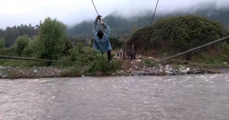 Crecida del estero Antivero deja a 22 personas aisladas en San Fernando: municipio evalúa nueva pasarela