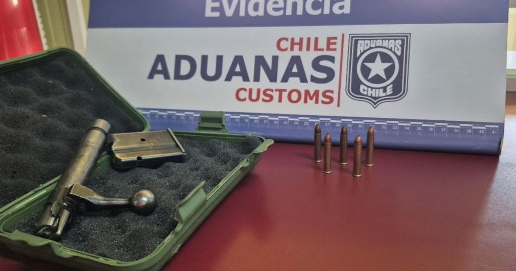 Aduanas incauta armas y municiones en cuatro pasos fronterizos durante el fin de semana largo