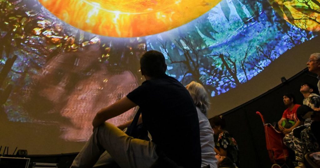ART WEEK 2026 reunirá a más de 380 artistas en Estación Mapocho: fechas, entradas y actividades