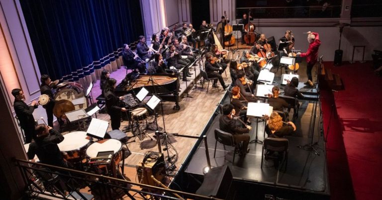 Orquesta Usach debuta en la Gran Sala Sinfónica con concierto dedicado a Mozart