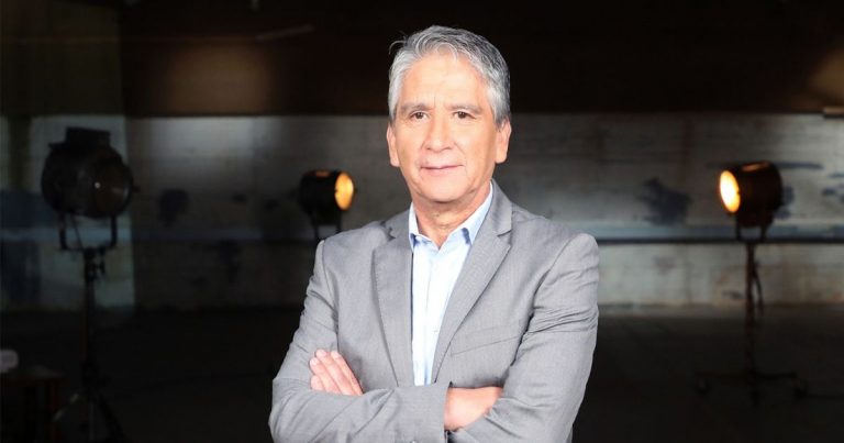 Emilio Sutherland vuelve a la conducción con “Grandes reportajes del 13”: revisa cuándo se estrena