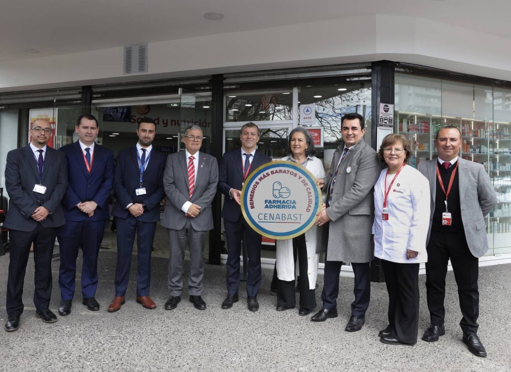 Medicamentos hasta 90% más baratos: 413 sucursales de Farmacias Ahumada se incorporan a Ley Cenabast