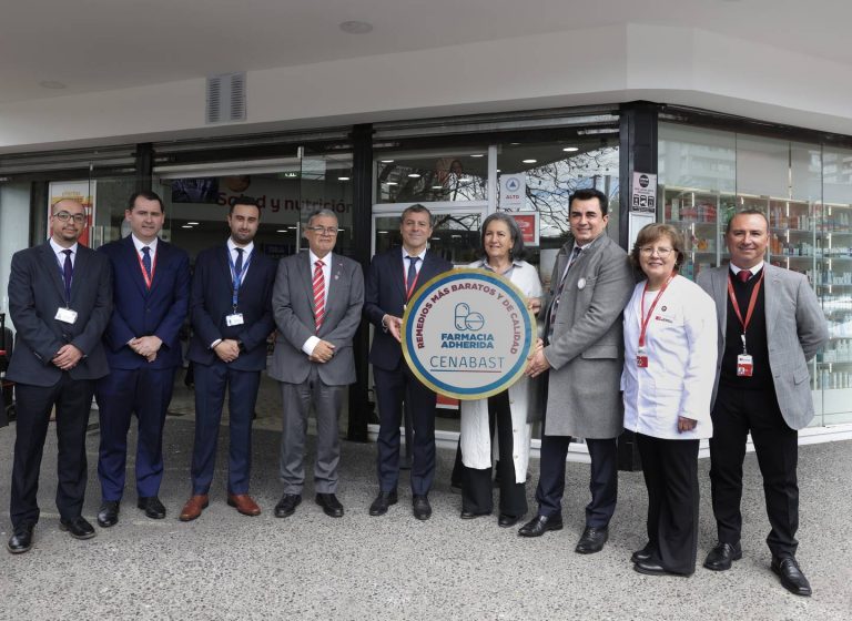 Medicamentos hasta 90% más baratos: 413 sucursales de Farmacias Ahumada se incorporan a Ley Cenabast