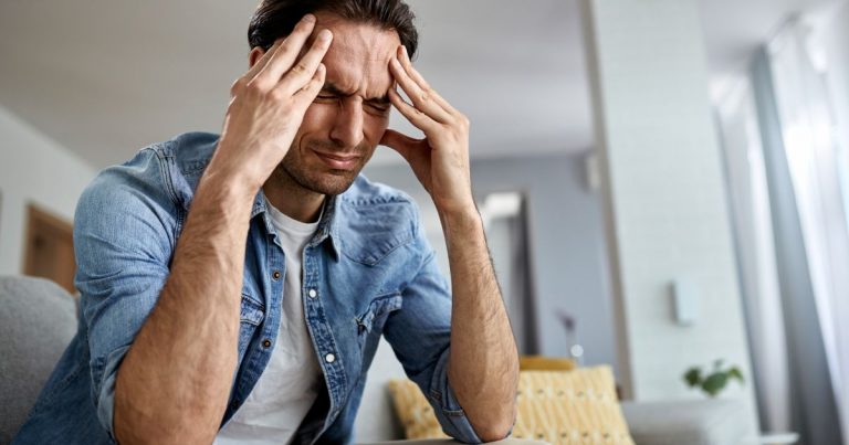 Migraña: las señales que indican cuándo un dolor de cabeza requiere tratamiento
