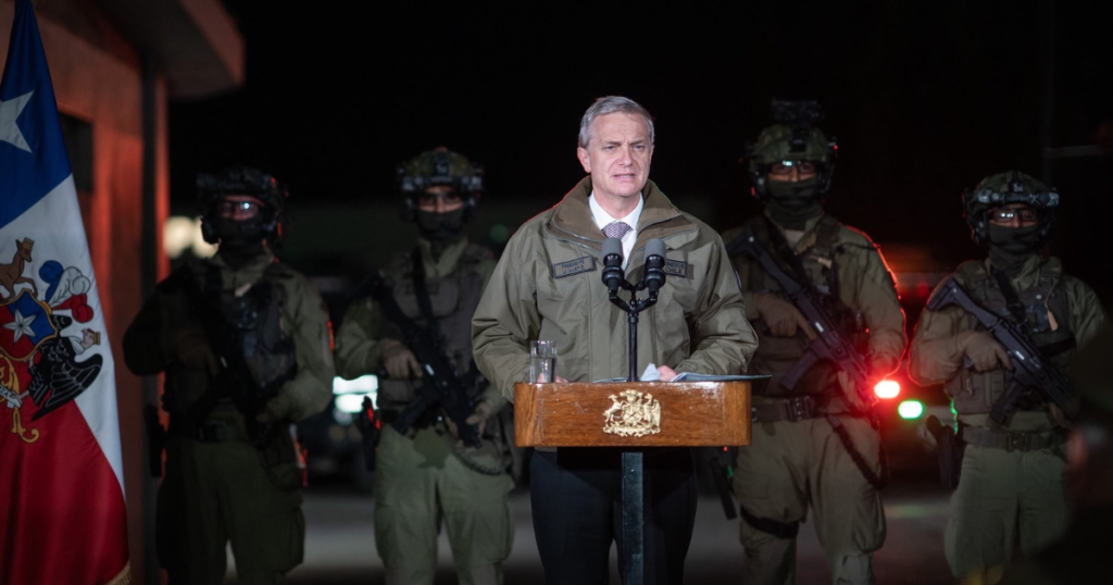 Presidente Kast presenta nuevo armamento al GOPE: “Dijimos que íbamos a proteger a Carabineros”