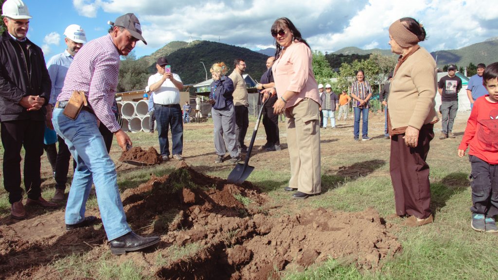 Tras 24 años de espera: Comité Los Robles inicia construcción de 25 viviendas en San Fernando