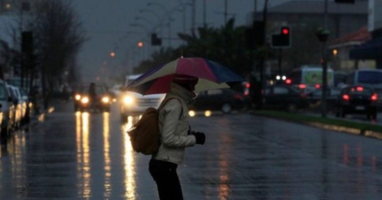 ¿Hasta qué hora seguirá lloviendo en Santiago? Advierten nuevo pulso durante la madrugada