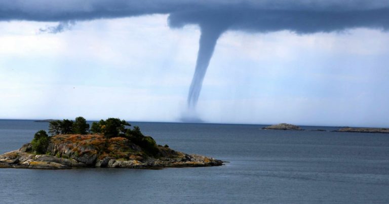 Armada alerta por riesgo de trombas marinas en cinco regiones: revisa las zonas afectadas