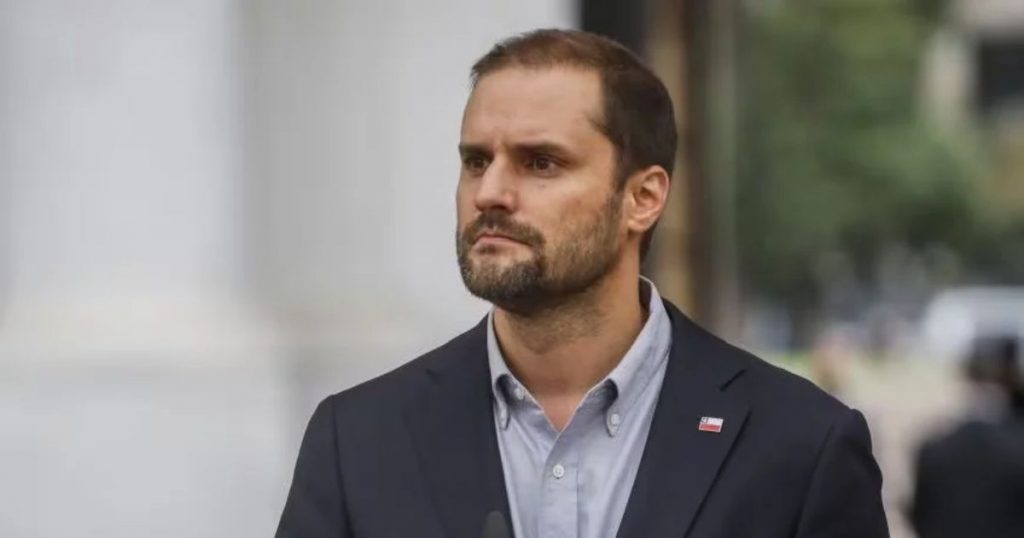 “No es razonable anticiparnos mirando el teléfono”: Alcalde Bellolio pide radares meteorológicos tras emergencia en Providencia
