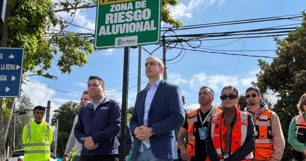La Reina presenta Plan de Evacuación ante aluviones: Incluye señaléticas y mensajería SMS
