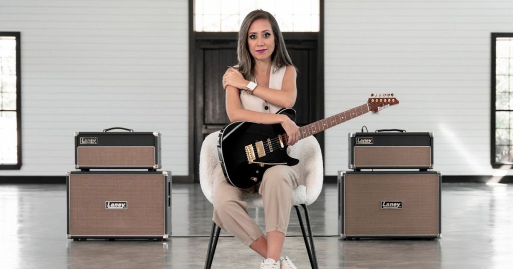 Reconocida guitarrista internacional llega a Chile con evento gratuito: cómo participar por entradas