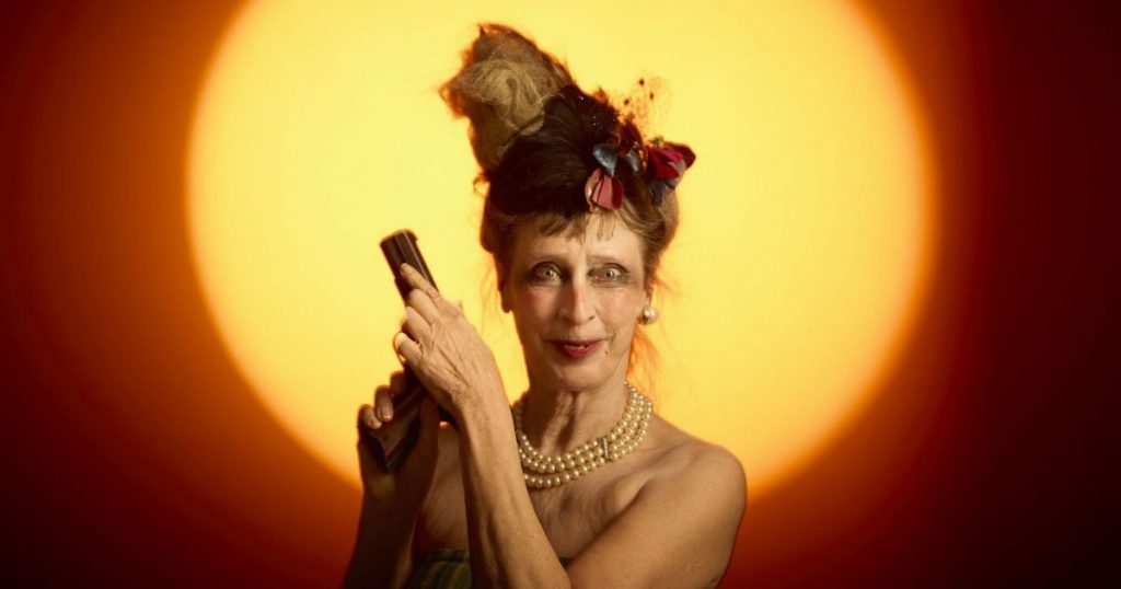 “Los días felices” llega al GAM con María Izquierdo atrapada en una inquietante puesta en escena