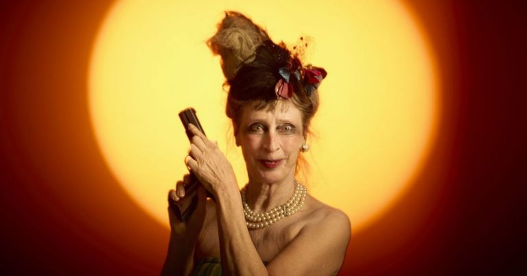 “Los días felices” llega al GAM con María Izquierdo atrapada en una inquietante puesta en escena