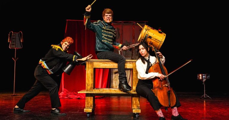Historia de Chile vuelve al teatro: Tryo Teatro Banda revive a Valdivia, La Araucana y Carrera