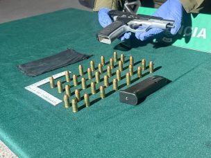 Detienen a “El Pantufla” en San Joaquín: portaba una pistola y municiones en un banano