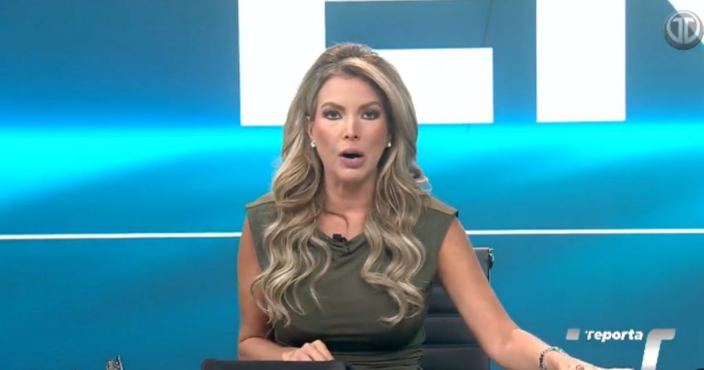 Terremoto sorprende a presentadora en plena transmisión en Panamá y su reacción se vuelve viral