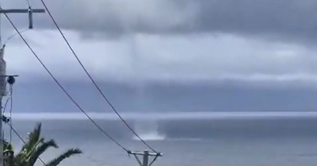 Armada confirma tromba marina frente a Curanipe: fenómeno no ingresó a tierra