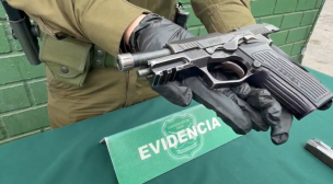 Carabineros incauta pistola con número de serie borrado y 12 cartuchos durante operativo en Lo Espejo