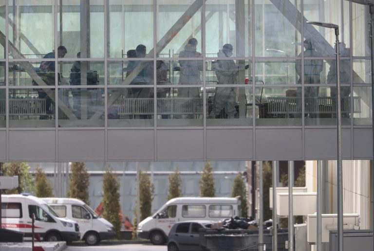 Misteriosa muerte pone a hospitales en cuarentena ante sospecha de peste pulmonar en Rusia